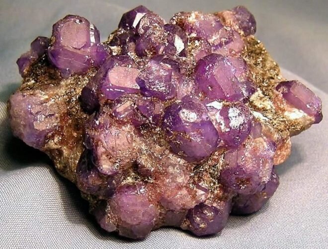 Камень Александрит