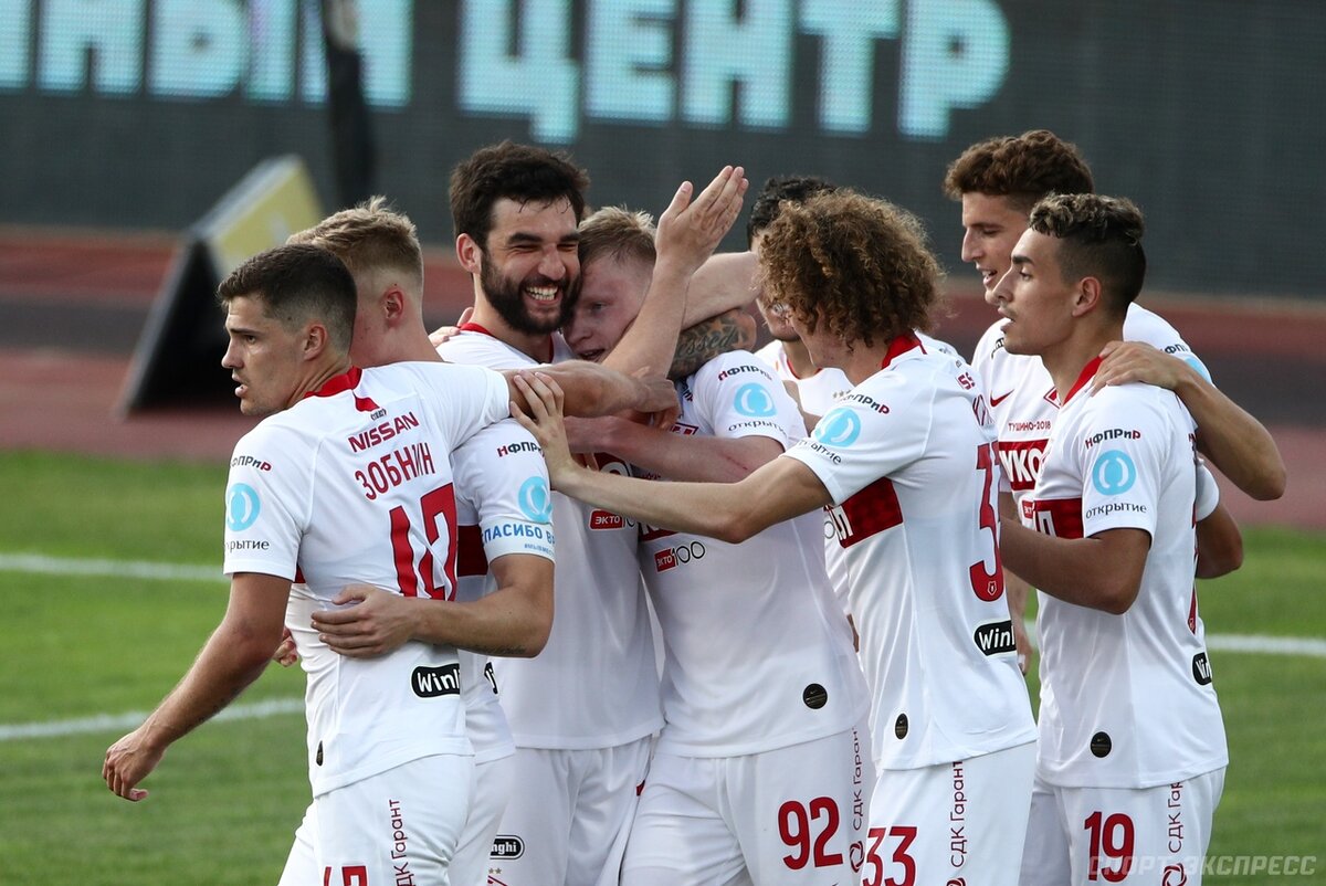 "Спартак" празднует гол "Арсеналу"