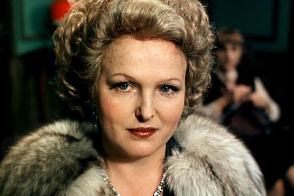 Кадр из фильма "Ищите женщину"