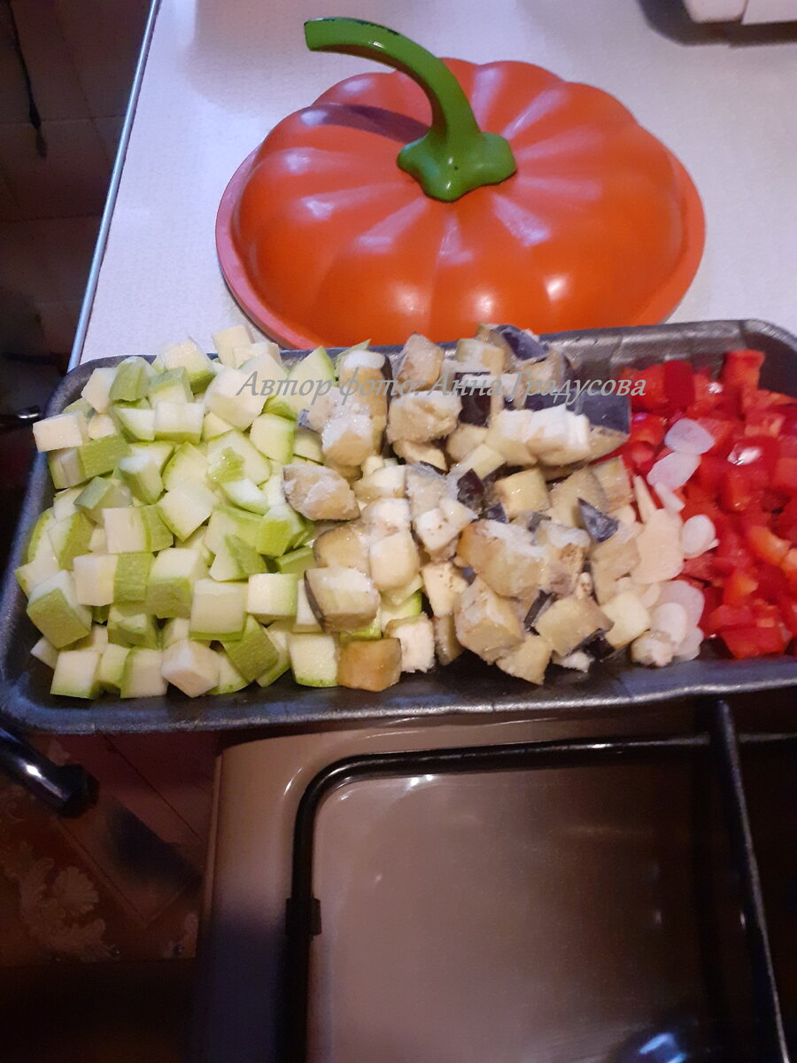 Овощное рагу с кабачками и баклажанами в томатном соусе. Пошаговый рецепт с  фото | Вкусные Истории от Анны | Дзен