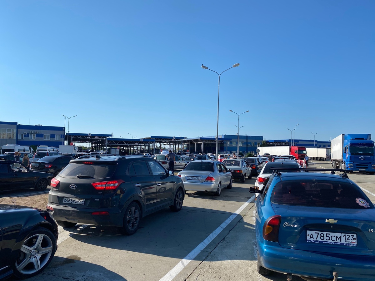 Очередь на границе