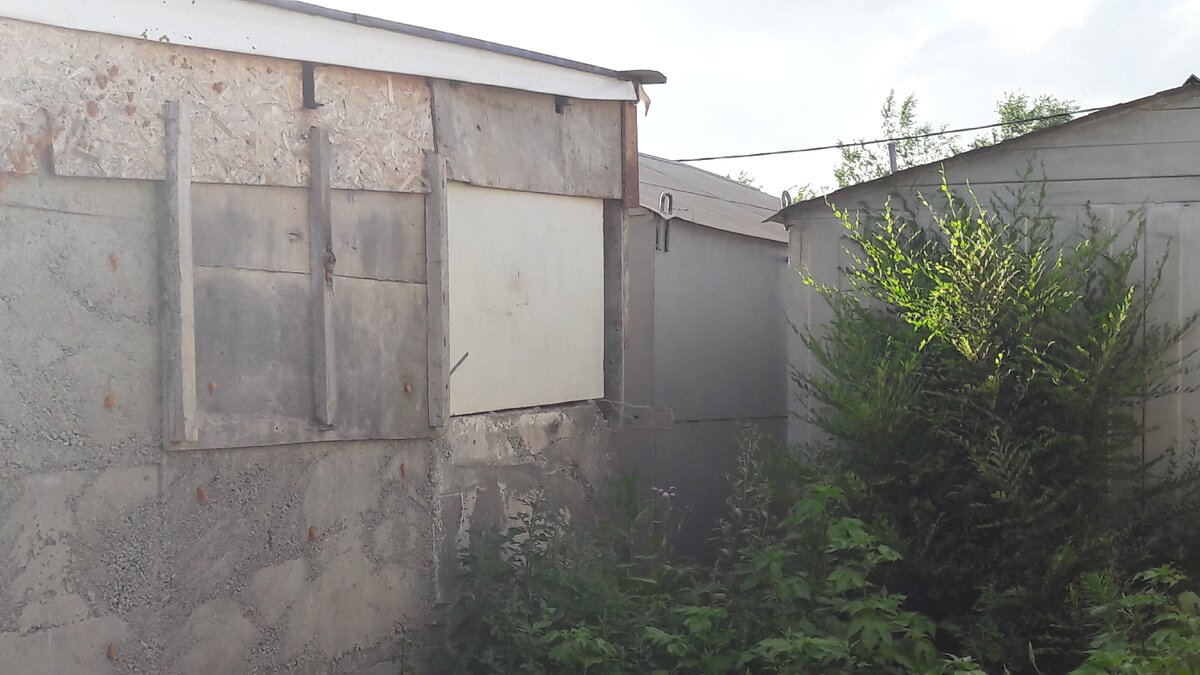 Железобетонный гараж. Заливные гаражи. Гаражи бетонные монолитные. Наливной пол в гараже. Железобетонный гараж.