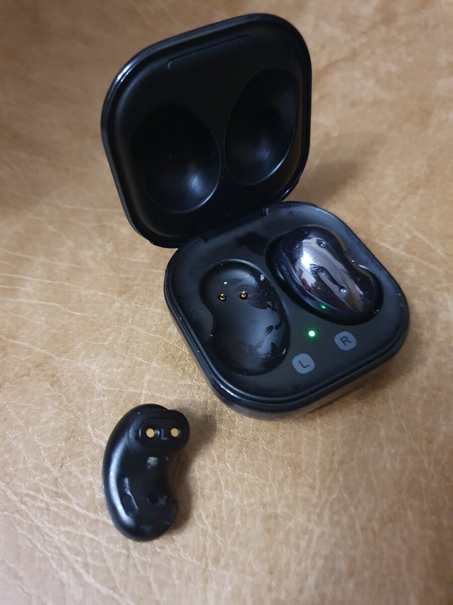 наушники Samsung Galaxy Buds Live