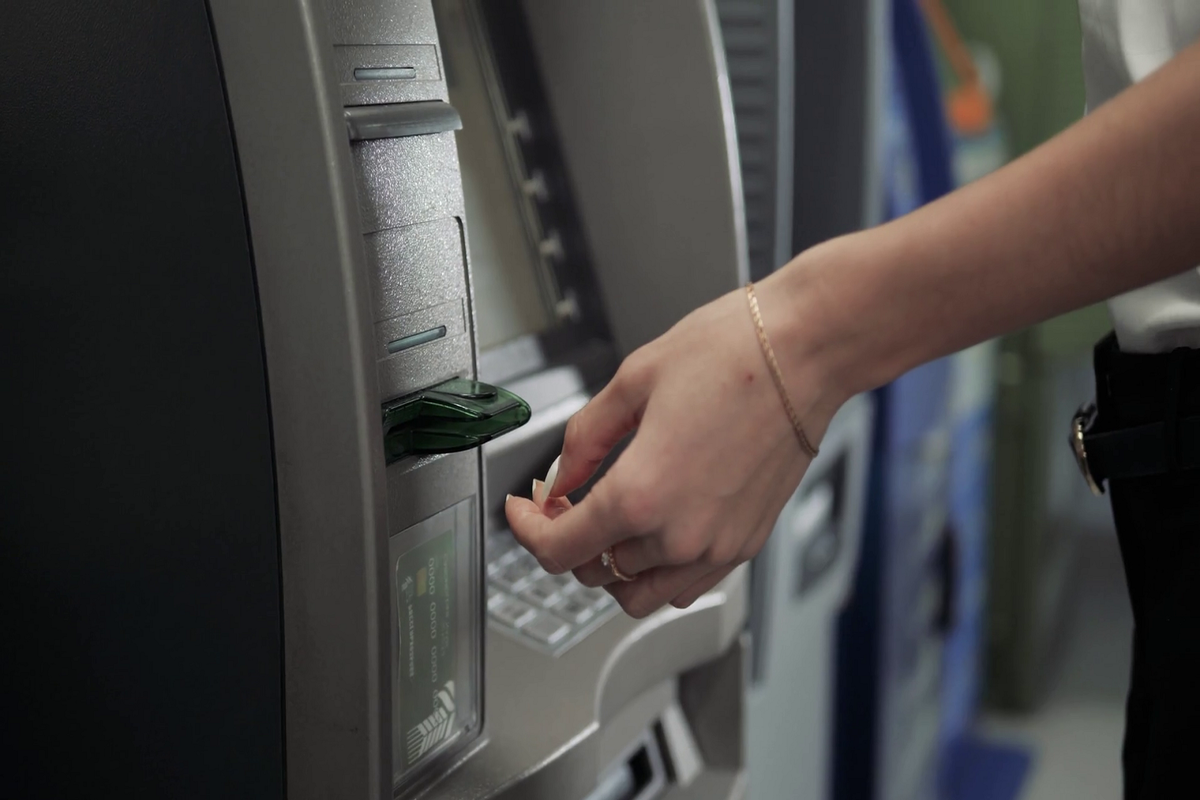 Если средства отсутствуют, это не повод отложить планы на неопределённый срок. Надо начинать импровизировать. Источник https://bit.ly/38J8lBE