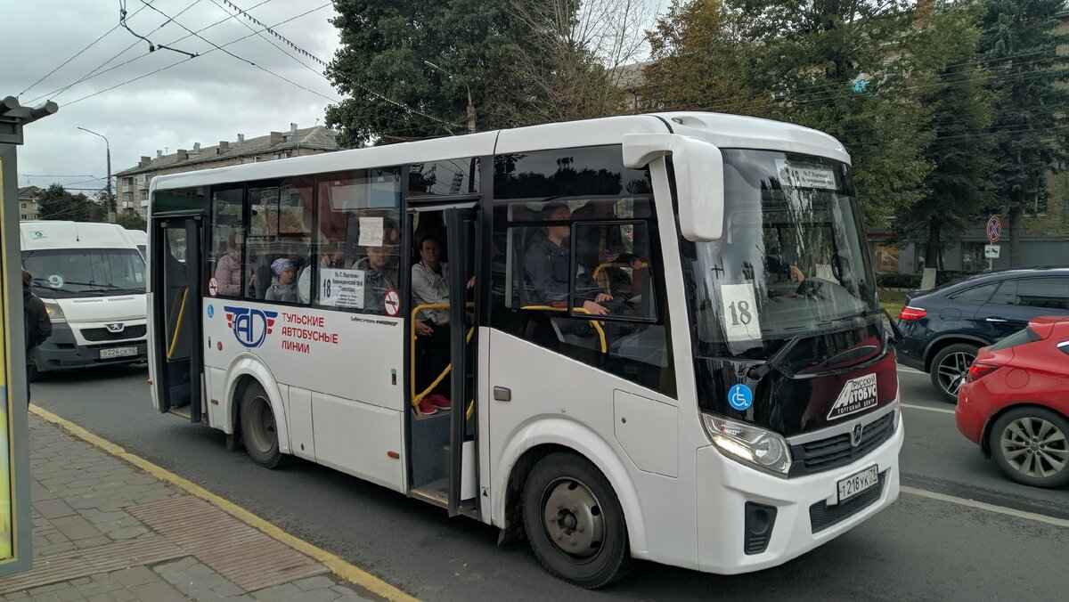 Теснота в автобусе ПАЗ-320435 «Vector Next» (NS) на 18 маршруте, фото Дмитрий Киреев