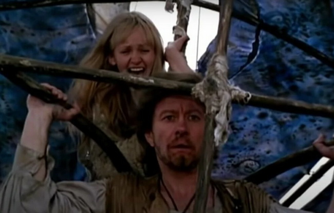 Марта (Татьяна Аксюта) и Орландо (Андрей Миронов), кадр из фильма "Сказка странствий" (1983)