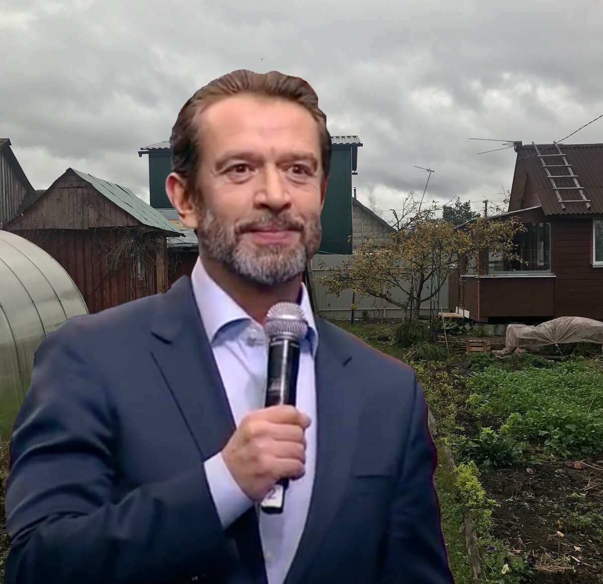 «Было бы неплохо закрепить в Конституции запрет на отчуждение территорий России. Отдавать — нельзя. И даже вести переговоры по этому поводу нельзя. Железобетонно», — сказал Машков на встрече с Путиным.