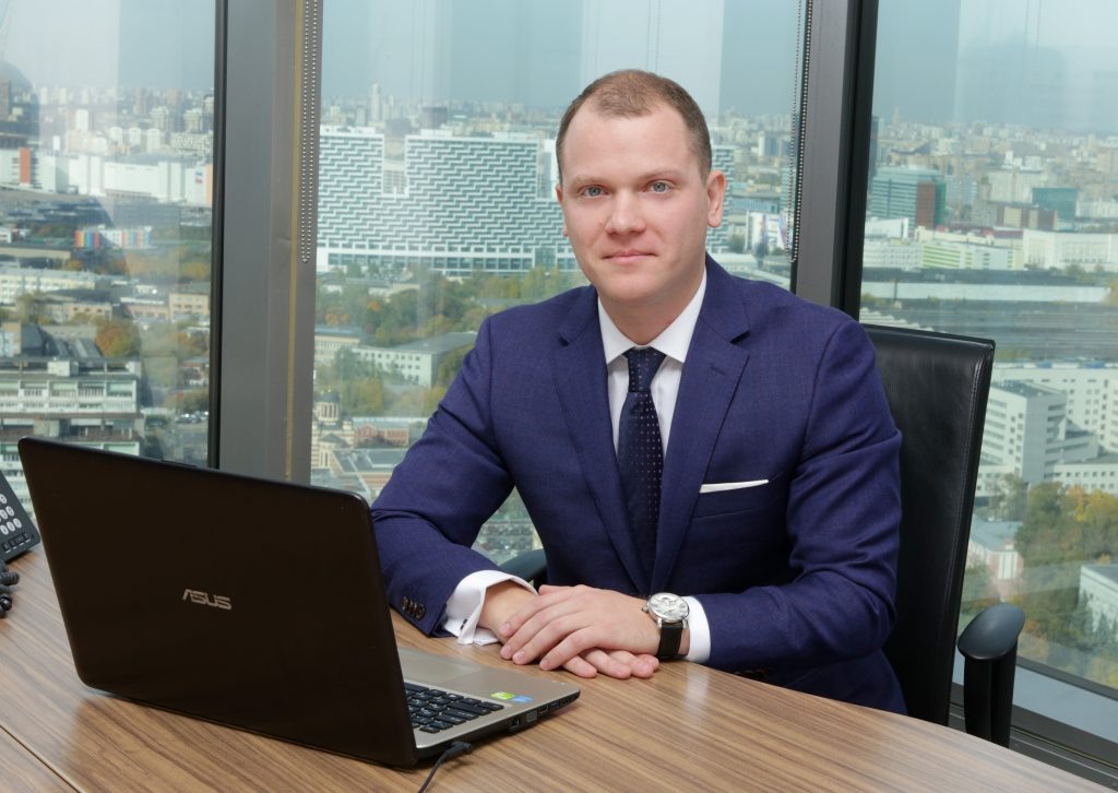 Управляющий партнер AVG Legal Алексей Гавришев, считает, что увеличить нужно штрафы за нарушения, которые несут опасность для жизни. «Увеличению должны быть подвергнуты штрафы за грубейшие нарушения ПДД, которые несут реальную опасность для жизни и здоровья граждан, в частности, за вождение автомобиля в нетрезвом виде». При этом, отмечает эксперт, размер штрафов за превышение скорости не должен составлять половину прожиточного минимума и увеличение размеров штрафов в несколько раз — недопустимо.