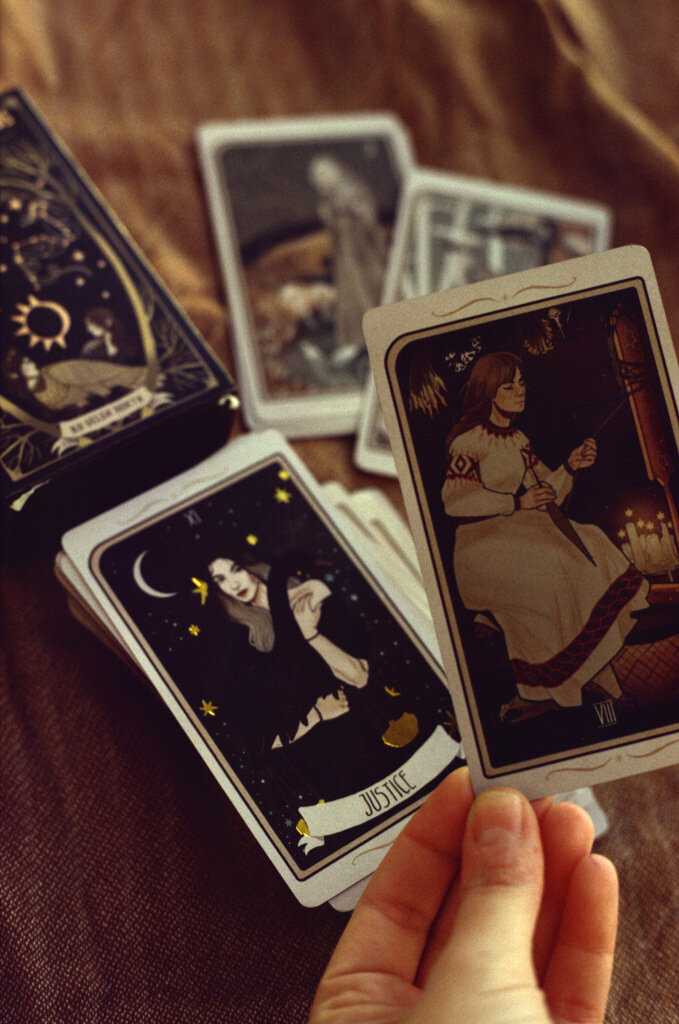 Карты гадальные таро. Карты "таро". Гадание таро забытых. Карты "таро". Гадалка таро.