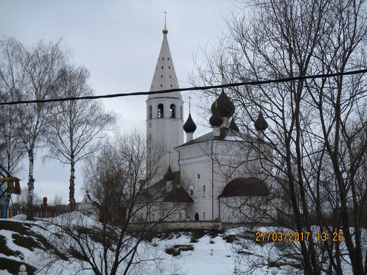 Церковь Воскресения Христова в Вятском.