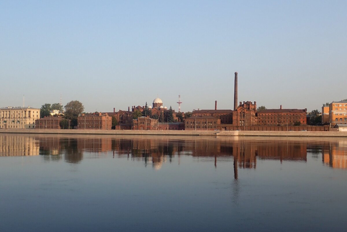 Тюремный комплекс Кресты на Арсенальной набережной.