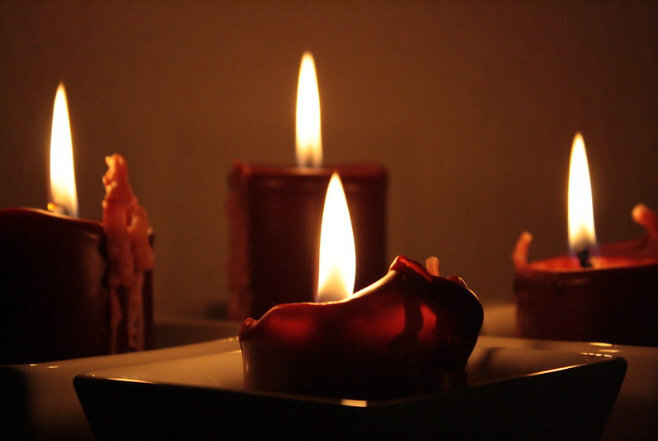 Огонь способен справиться с любым негативом. Фото из открытых источников