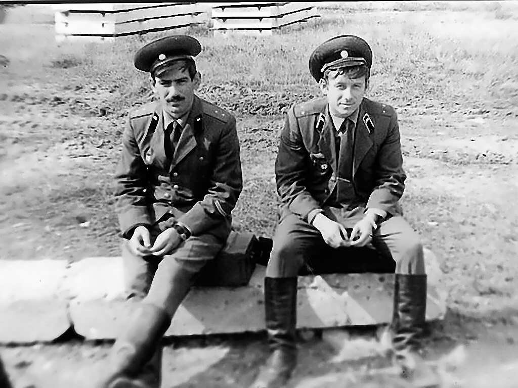 Германия прапорщик кантемиров. Прапорщик кантемиров читать. Гсвг стрельбище помсен. Вазиани 1988 90. Владимир стеклов кадетство.