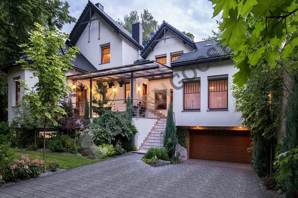  Въездная зона к гаражу, мощеная брусчаткой (Московская область)