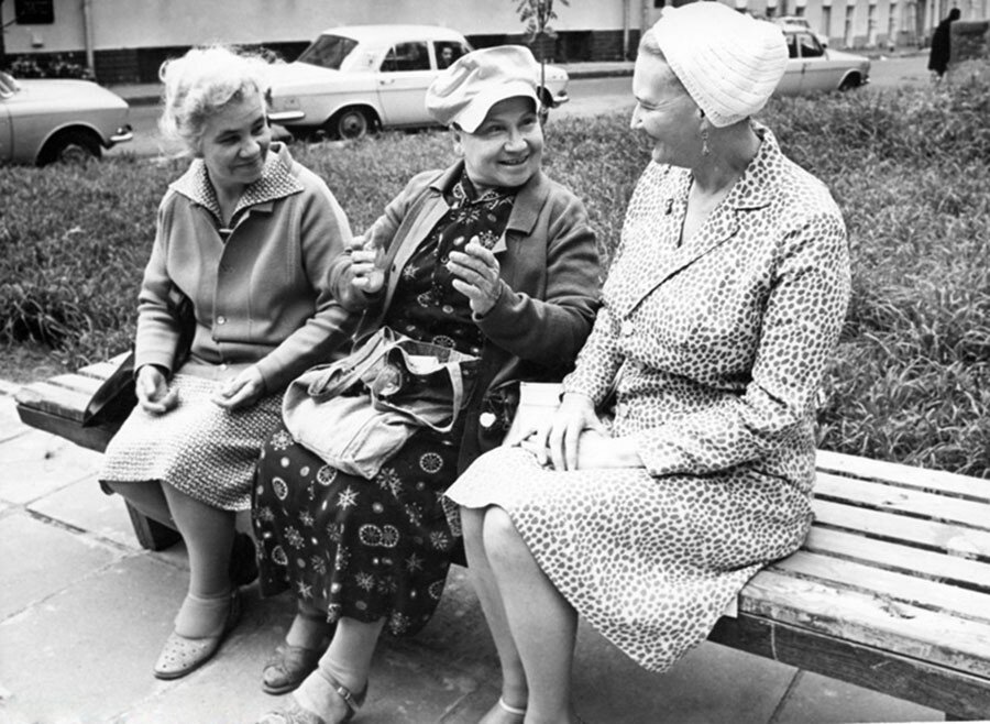 В 2021 году исполняется 36 лет со дня выхода на экраны любимого детского сериала «Гостья из будущего».-10-3