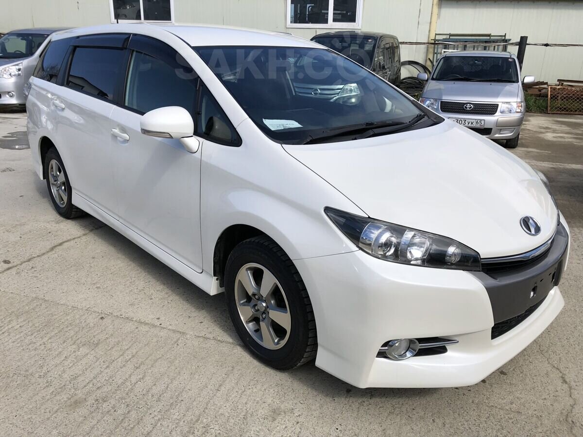 Почему тойота виш. Тойота Виш. Тойота Виш 2015 года. Тойота Виш 2019. Toyota Wish 2013.