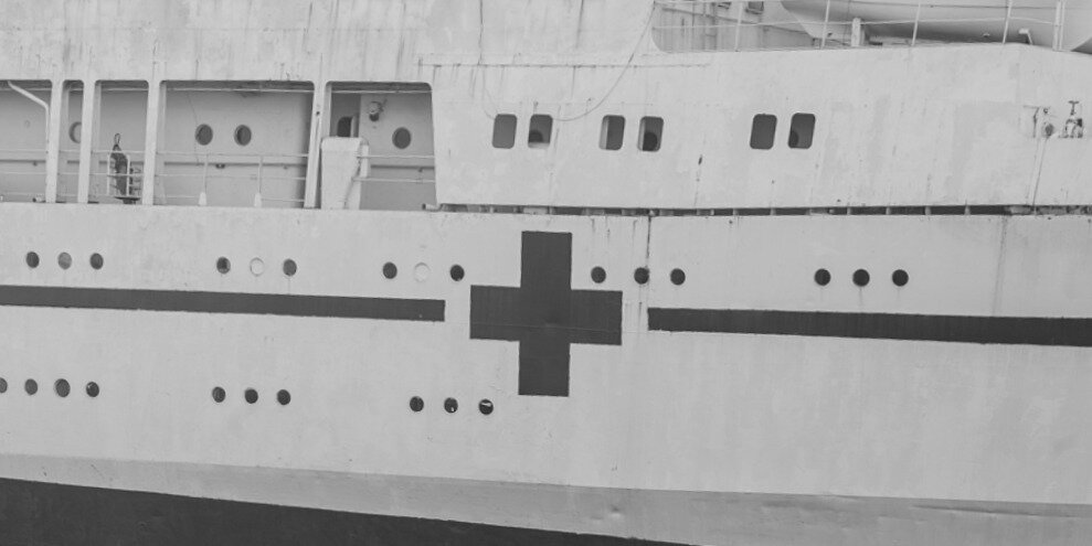 Плавучий госпиталь. Лучше не попадать.