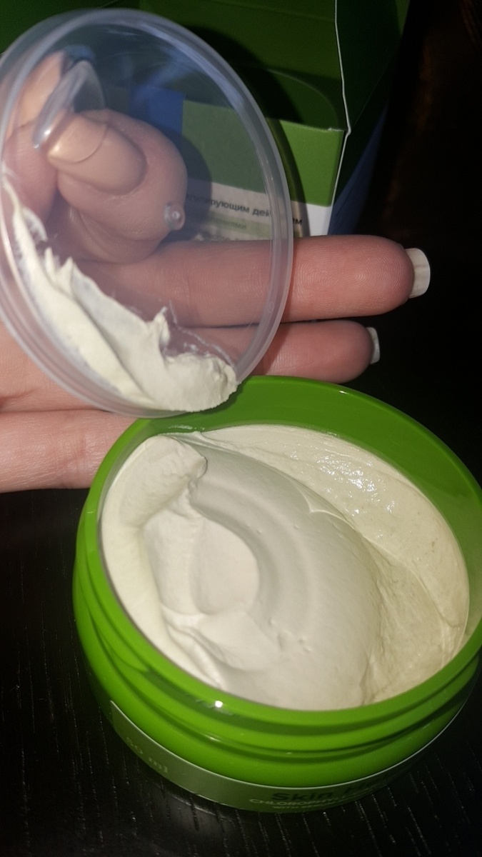 Маска достаточно плотная, намного плотнее крема