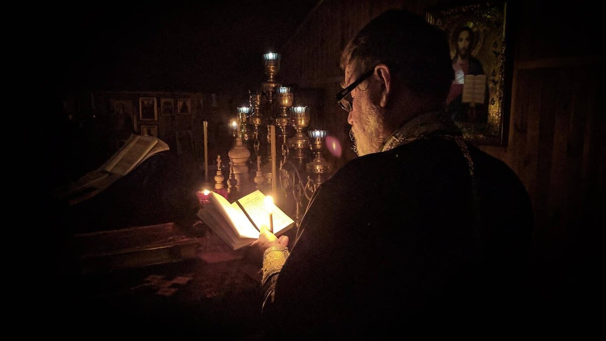 Чтение шести псалмов на вечерней службе