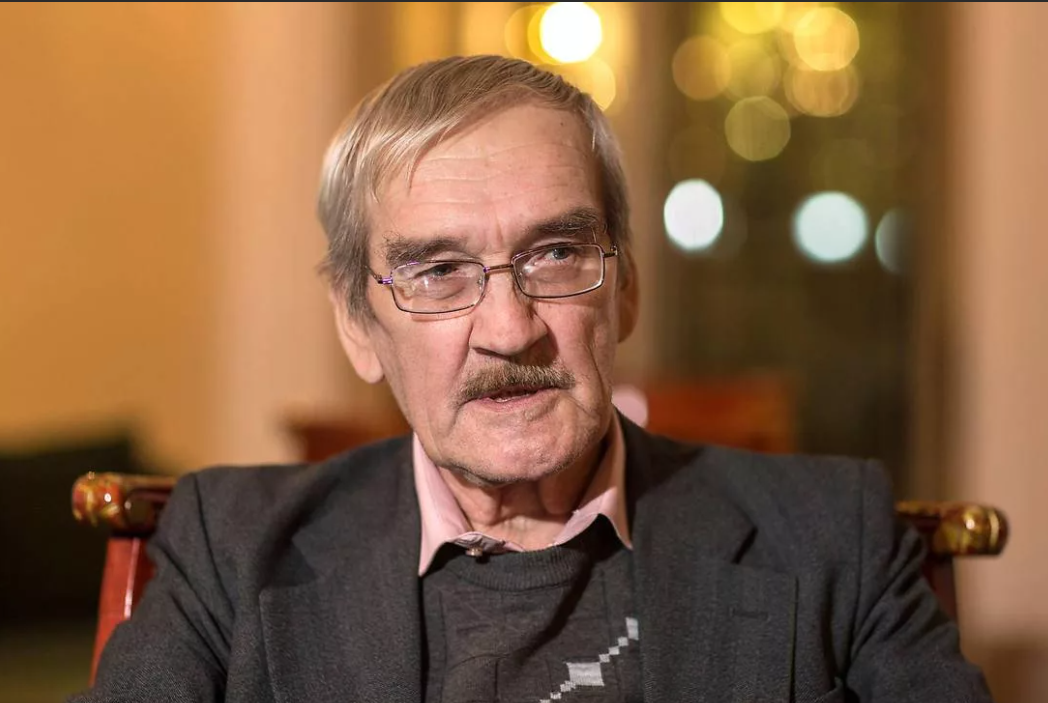 станислав петров который в 1983 году предотвратил ядерную войну. человек который спас мир от ядерной. станислав евграфович петров спасший мир. станислав петров человек который спас мир. подполковник станислав петров.