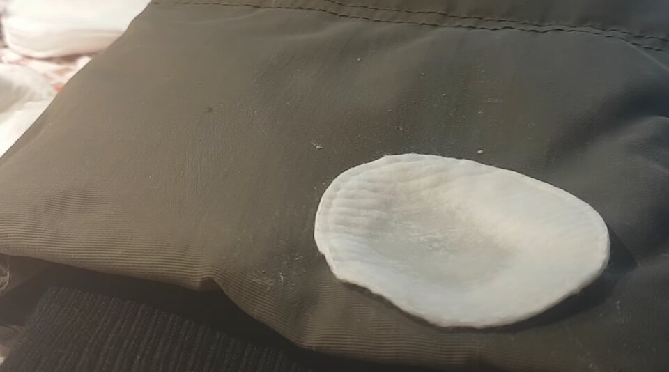 Оттирая пену с одежды