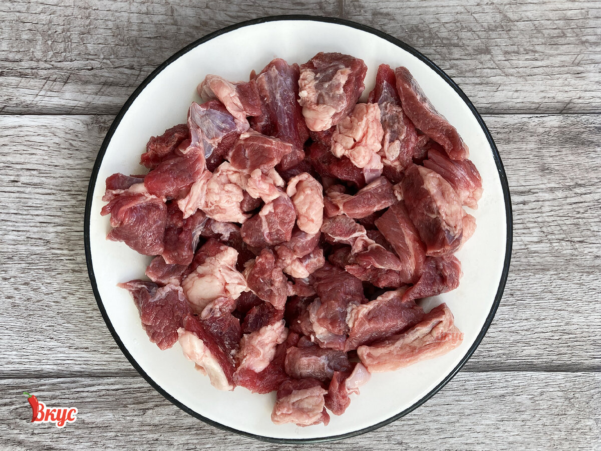 Какая говядина подойдет для плова. Плов с бараниной. Плов с мясом. Турецкий плов. Баранина кусочками.