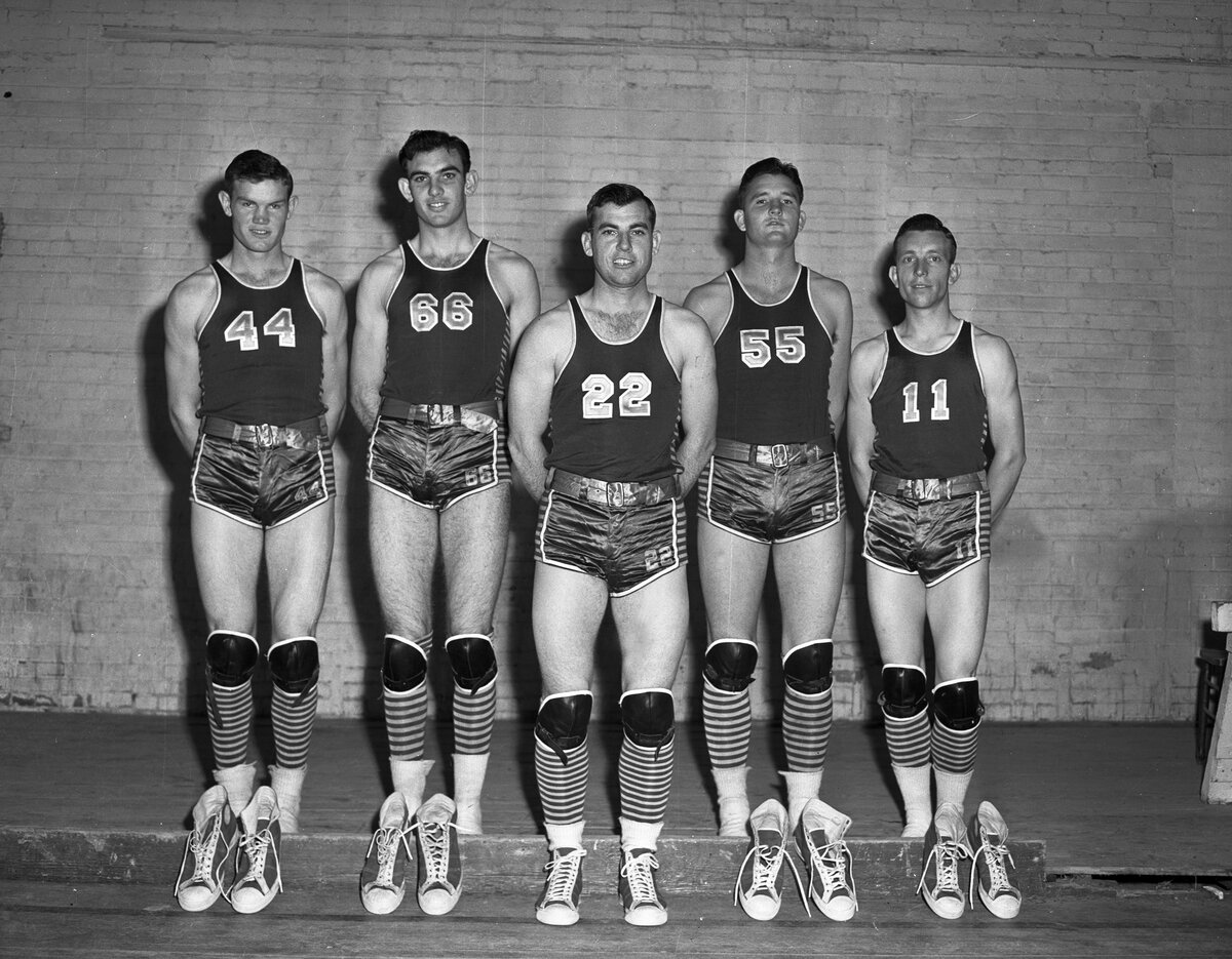 Клифтон Макнили под №66, взято с Гугл Картинки