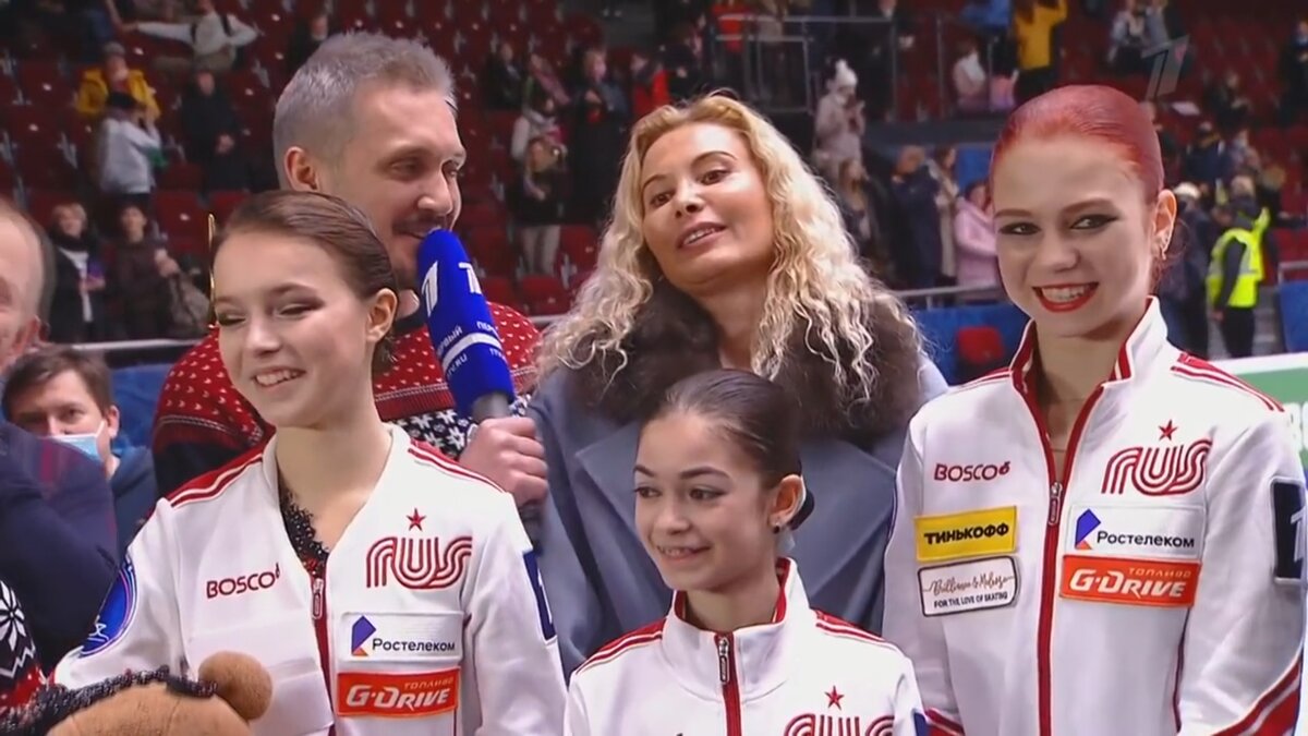 Максим Траньков и группа Этери Тутберидзе. Источник: трансляция Первого канала.