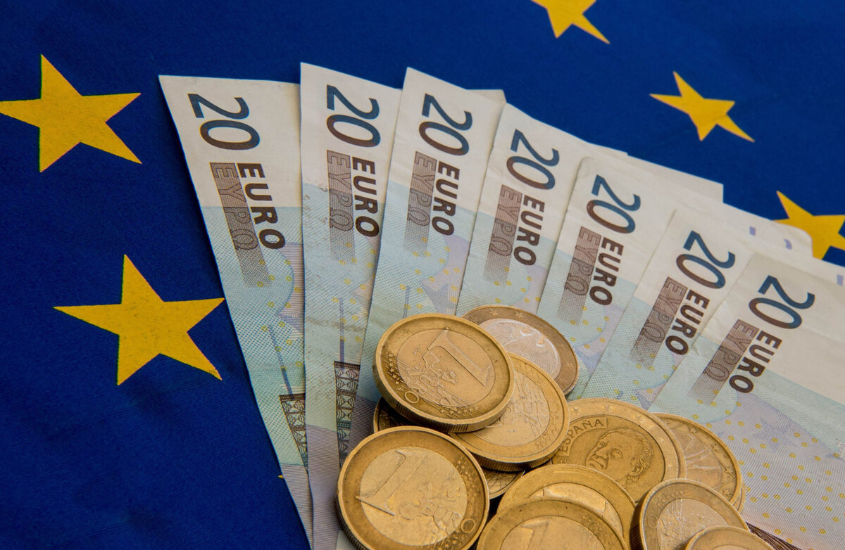 Единая валюта Евросоюза. Евро валюта ЕС. Европейская валюта - евро. Европейский Союз деньги.