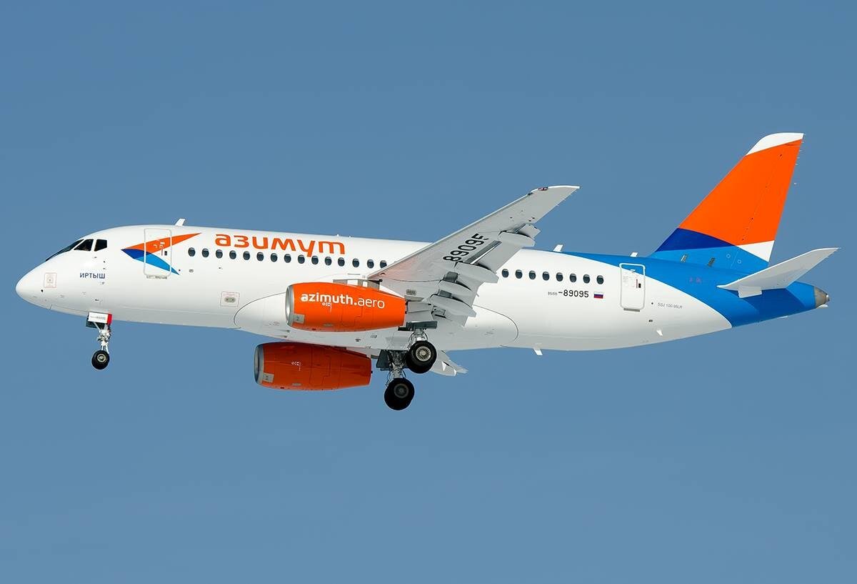 Именной лайнер Иртыш, авиакомпания Азимут. Листайте влево