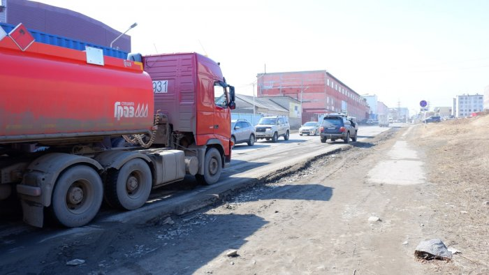 Т/г-канал губернатора Колымы: дороги ремонтируют постоянно, но толку от этого немного  