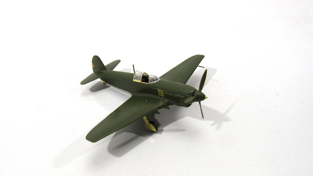 Набор цветного фототравления для Як-9Д от Звезды. Масштаб 1:72.