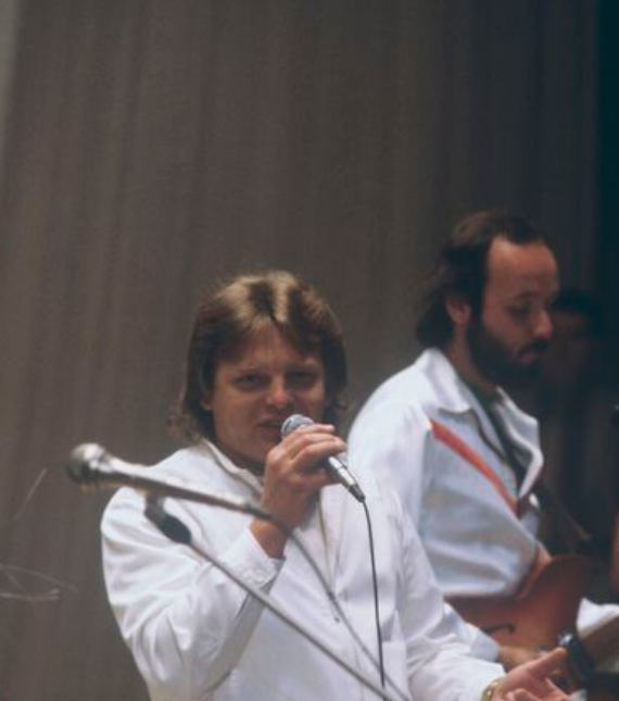 Юрий Антонов на гастролях в Сочи 40 лет назад. Фотограф Юрий Абрамочкин