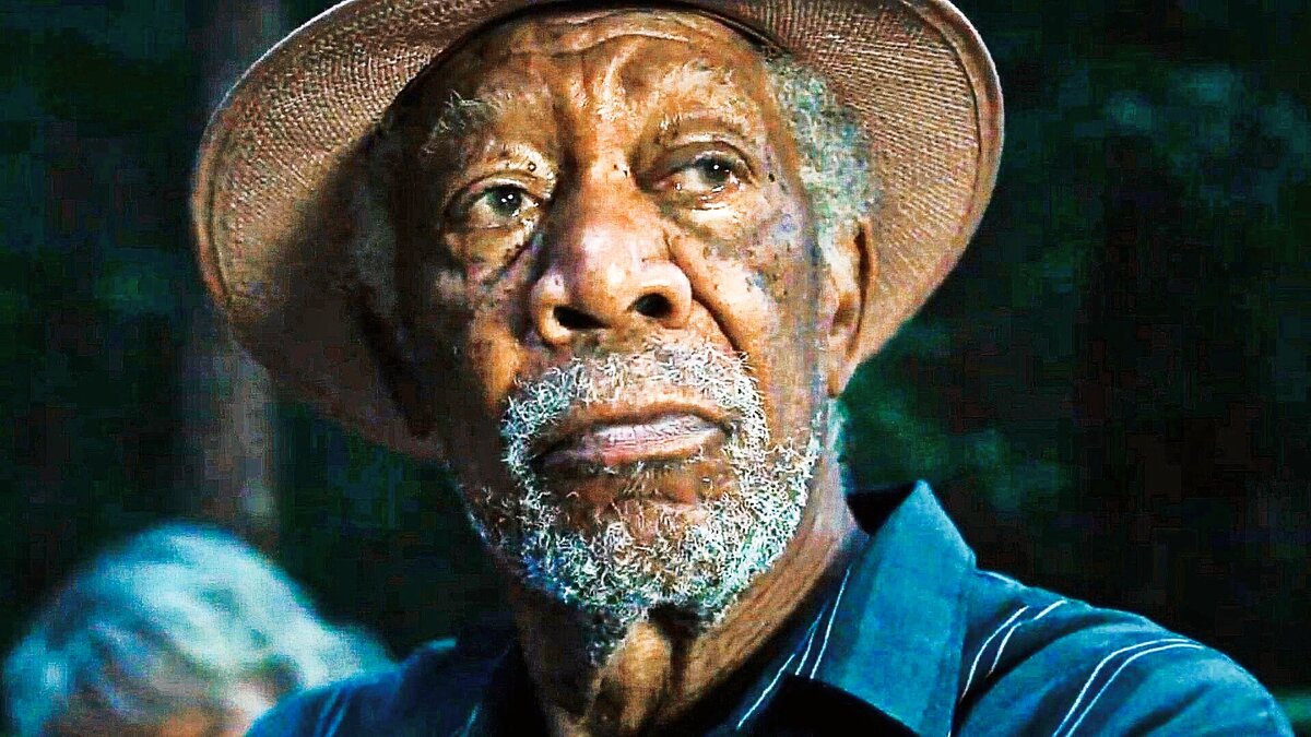 Премьера (РФ) — 22 декабря 2022 
Оригинальное название: Paradise Highway
Страна: Германия, США
Режиссер: Анна Гуттормсгард
Жанр: триллер

В главных ролях: Морган Фриман, Жюльет Бинош, Фрэнк Грилло, Хала Финли, Камерон Монахэн, Вероника Феррес

Описание фильма: Водитель грузовика Салли вынуждена заниматься контрабандой запрещенных грузов, чтобы спасти своего брата от смертельно опасной тюремной банды. Оперативники ФБР идут по ее следу, когда в последней посылке Салли обнаруживает девочку-подростка.

#ПоследнийРейс #ParadiseHighway #Трейлер #Трейлеры #Кино #Фильм #Фильмы