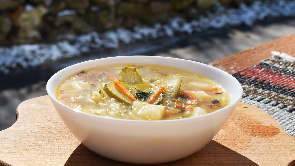 Рассольник рецепт - как приготовить суп с рисом и солеными огурцами
