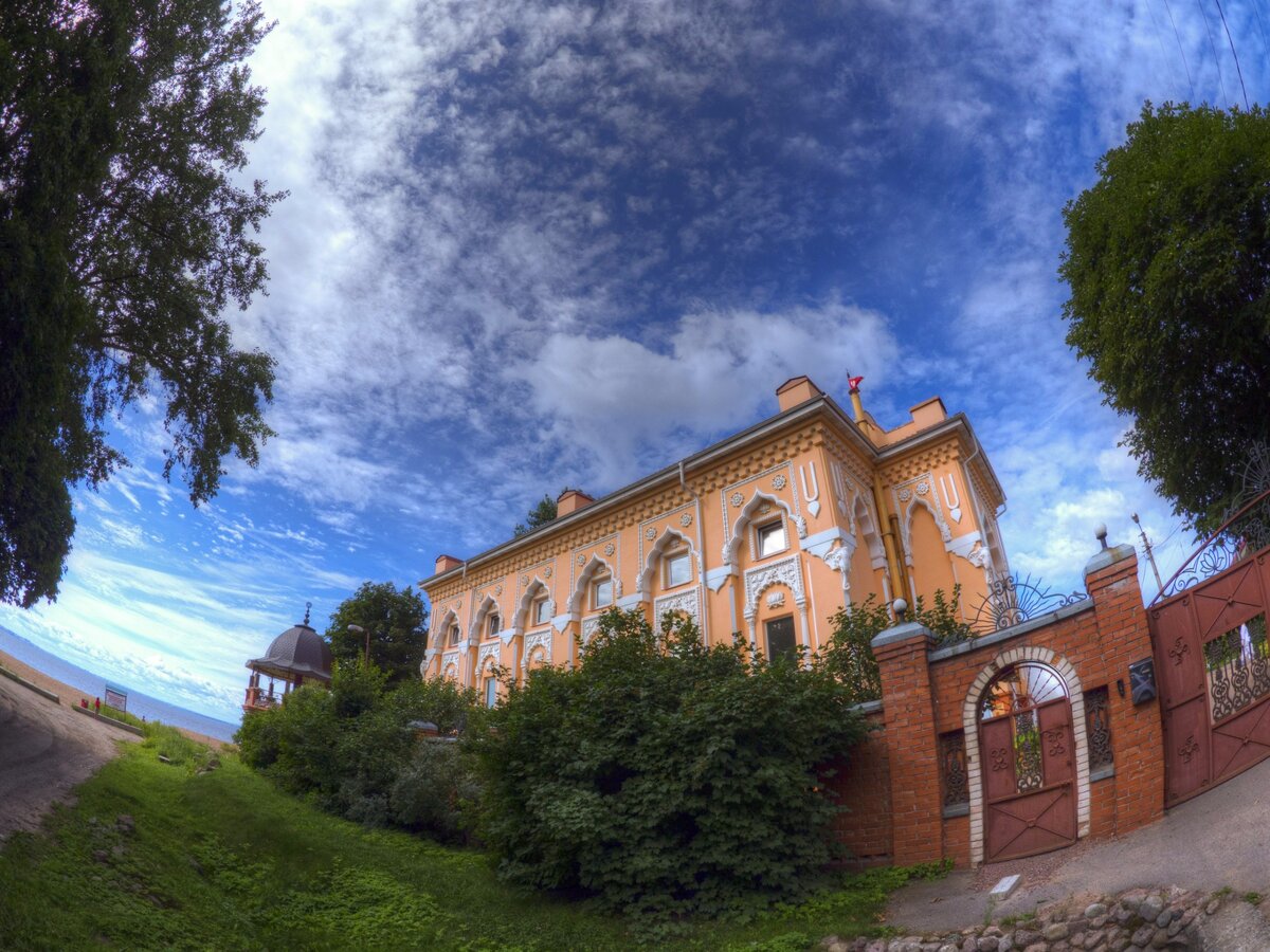 Храм шчсм в питере. На участке, где по ГОСТ находится загородный дом, В частных домах проповеднеческая деятельность запрещена.