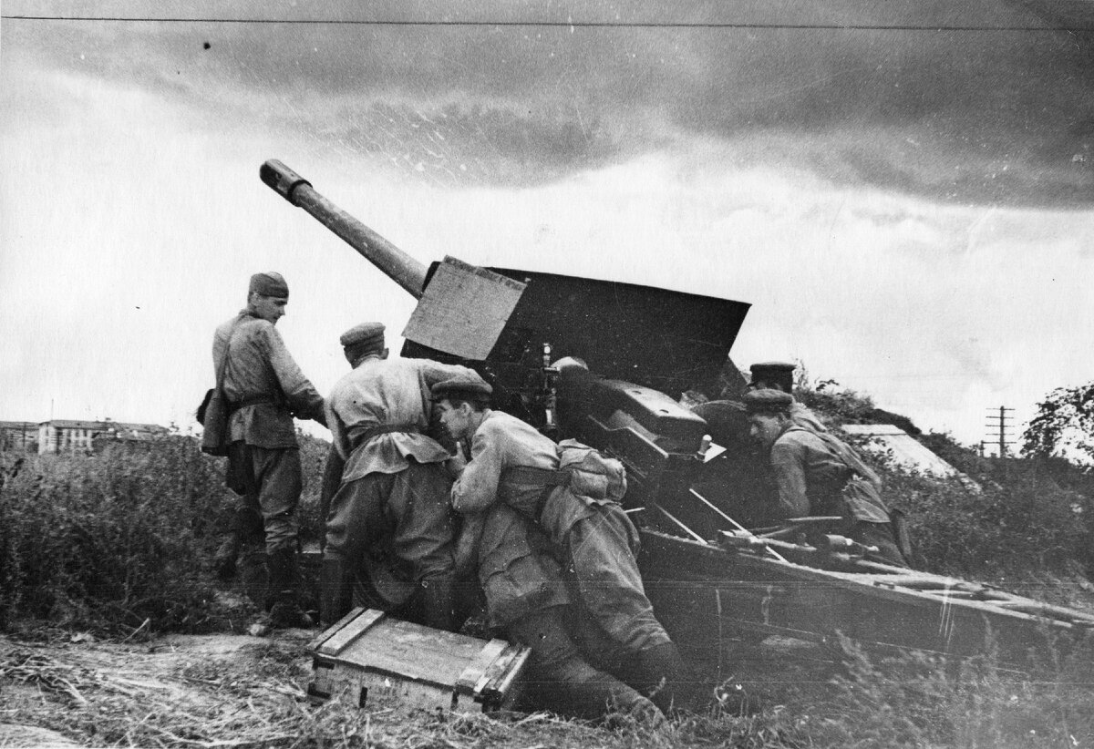 Фото ВОВ 1941г.-1945г. взято из Яндекс Картинки.