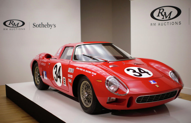 Торги на аукционе Sotheby's в Нью-Йорке. Фотографии взяты из открытых источников в интернете.