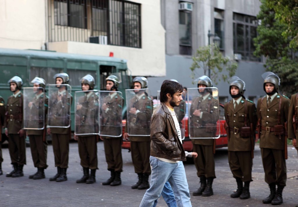 Фильм «Нет» стал программным для чилийского кинематографа, жалко, что про 91-й год в России еще ничего толкового не сняли.