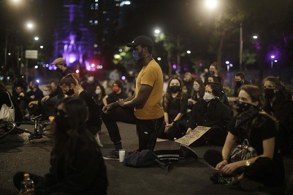 Сша техас стрельба в школе. Уход сша из афганистана. Убийство в школе америке. 25 мая сша. Сальвадор рамос стрельба в техасе.