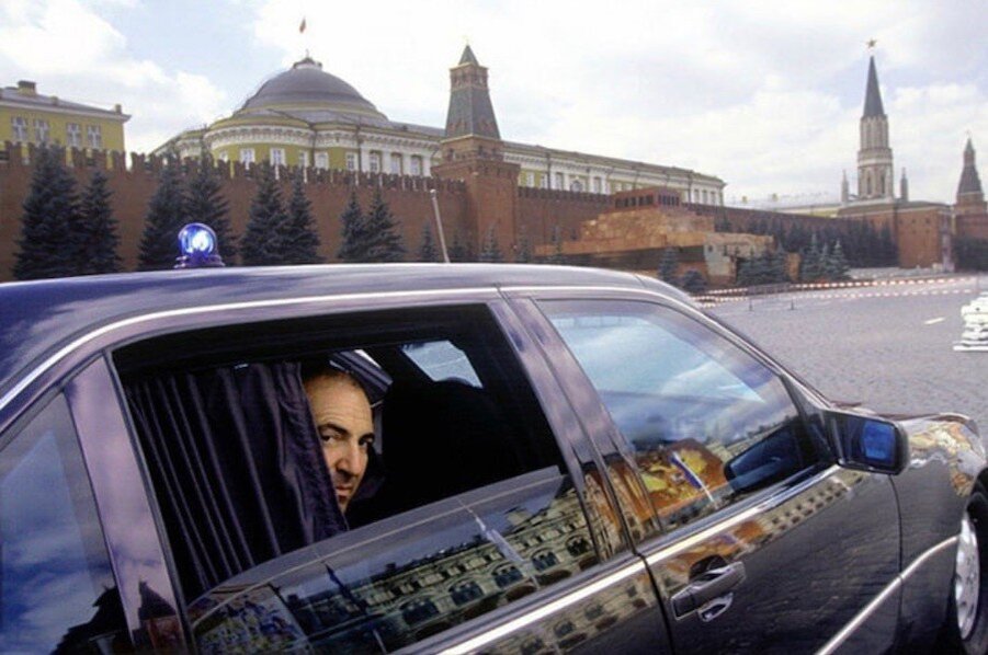 Борис Березовский на своем «Мерседесе»
