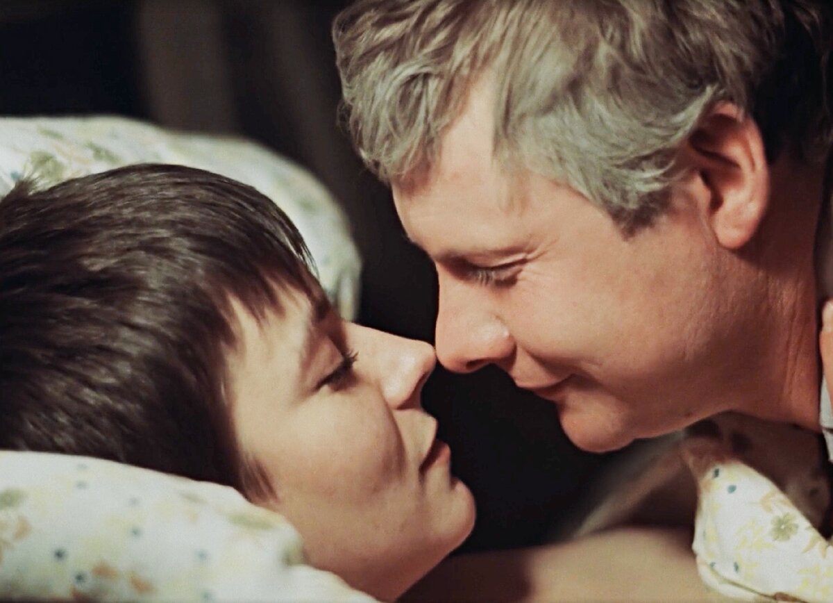 Кадр из х/ф «Зимняя вишня», режиссер Игорь Масленников, 1985 г.