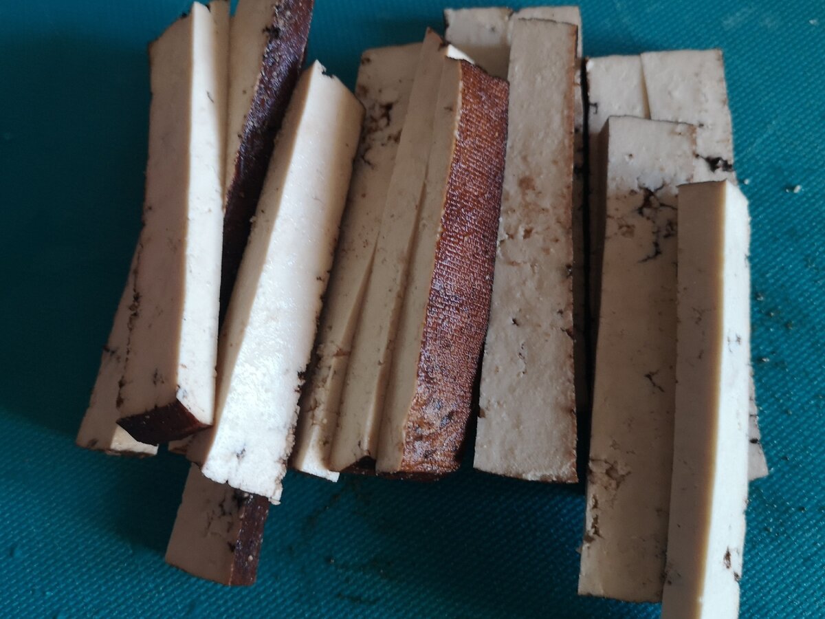 Вот такие кусочки тофу