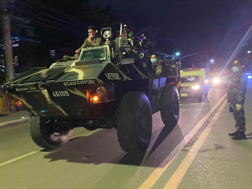 Покатушки на БТР по главным улицам Себу сити. Фото из интернета.