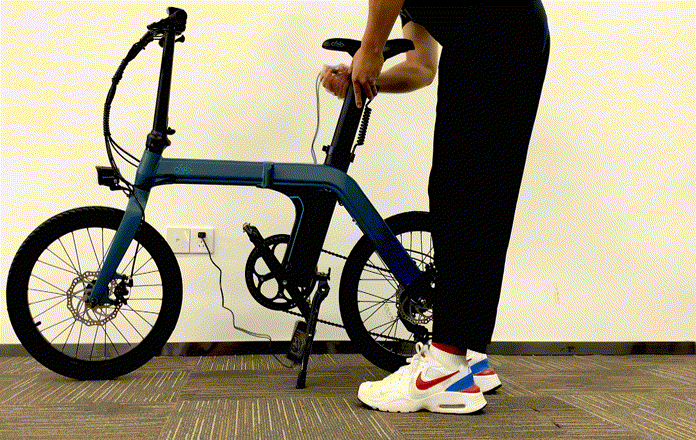 Легко заряжается и не занимаем много место в помещении