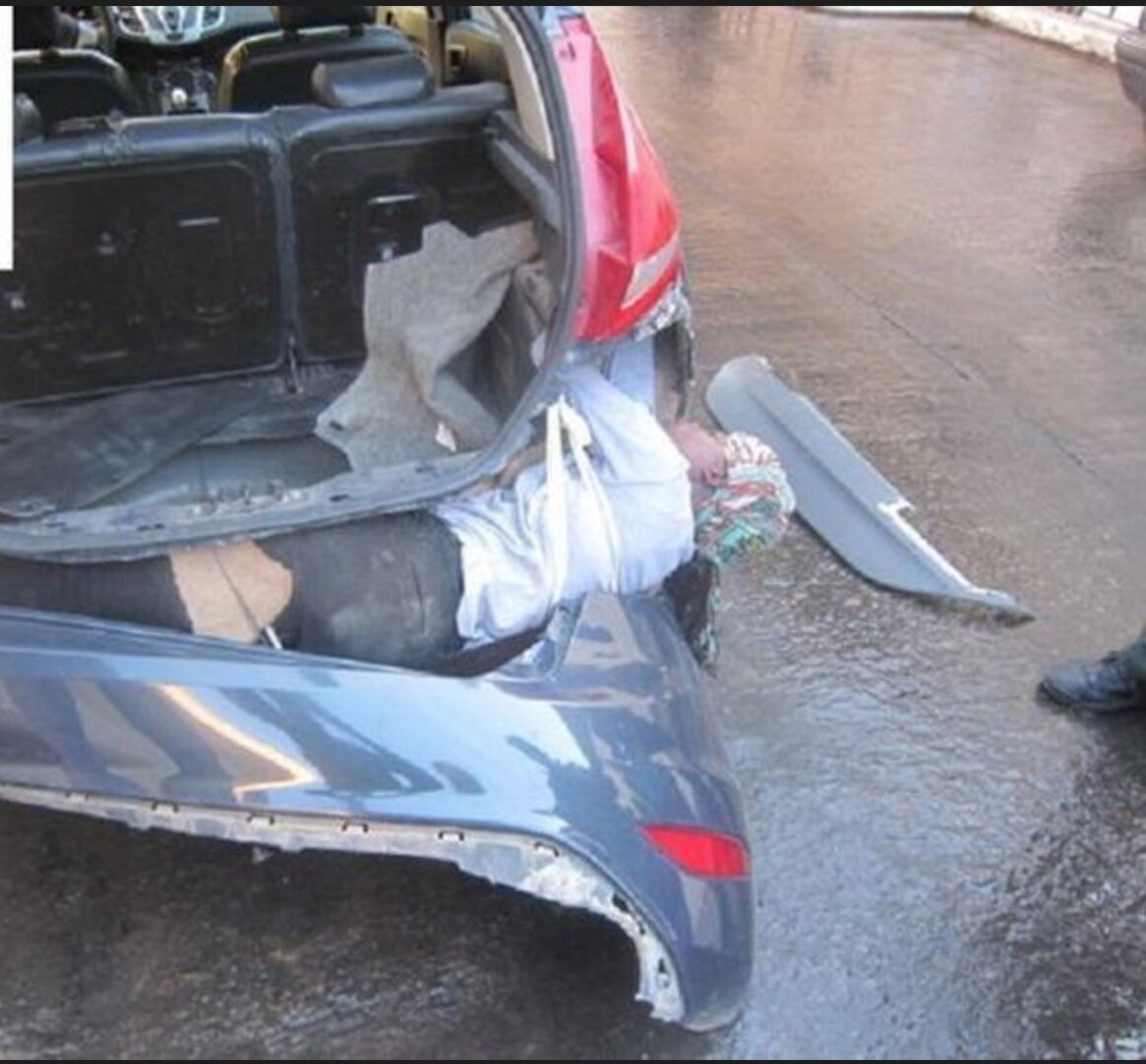 А это очередной рейд по проверке документов , не успев пройти даже на таможне