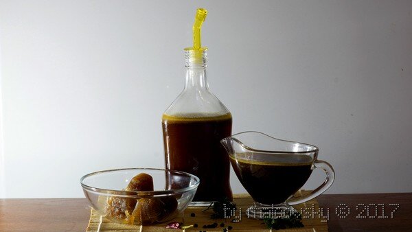 Острый соус «Демиглас» из куриных костей