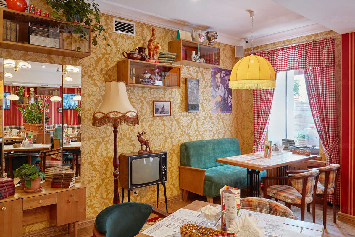 Интерьер в стиле СССР.