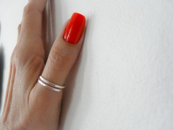 Кольца на большом пальце