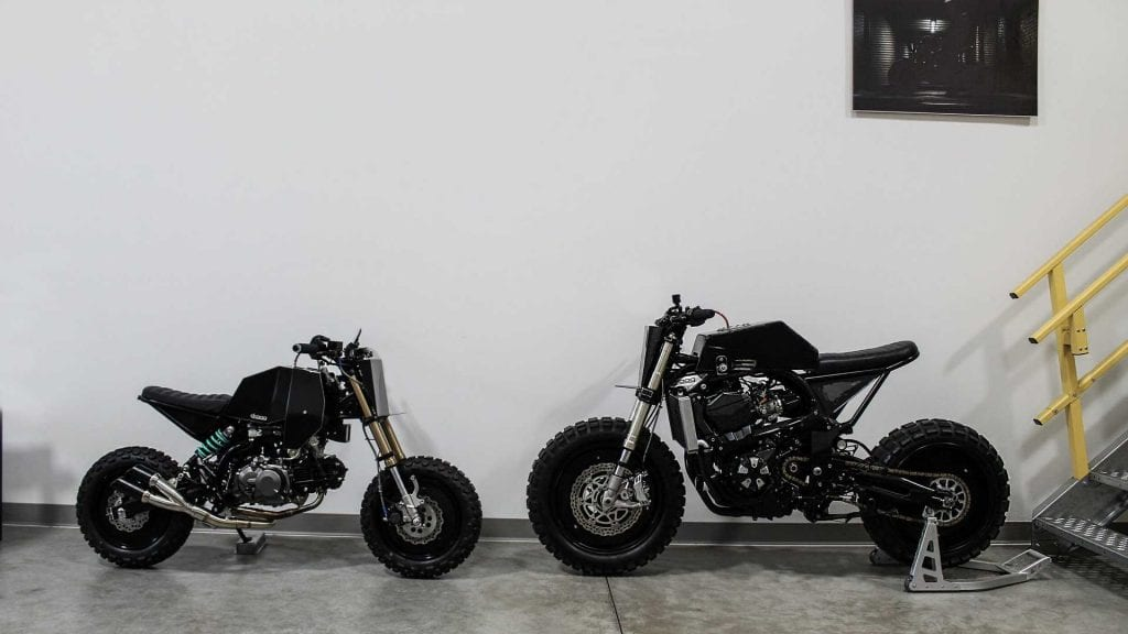 Источник: https://motorbikewriter.com/wp-content/uploads/2020/12/droog-moto-dm-018-mini-fighter-parked-inside-1024x576.jpg